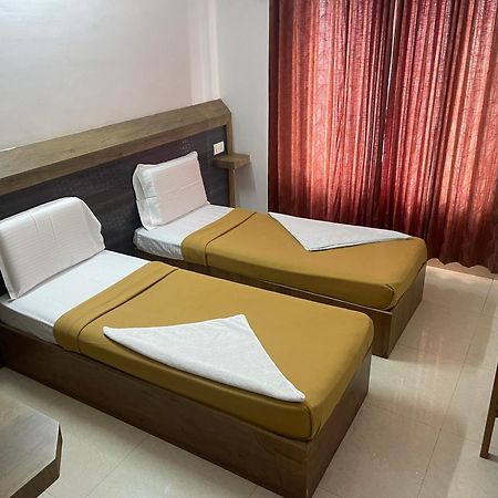 B Six Hotel Bangalore Esterno foto