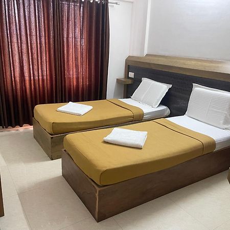 B Six Hotel Bangalore Esterno foto