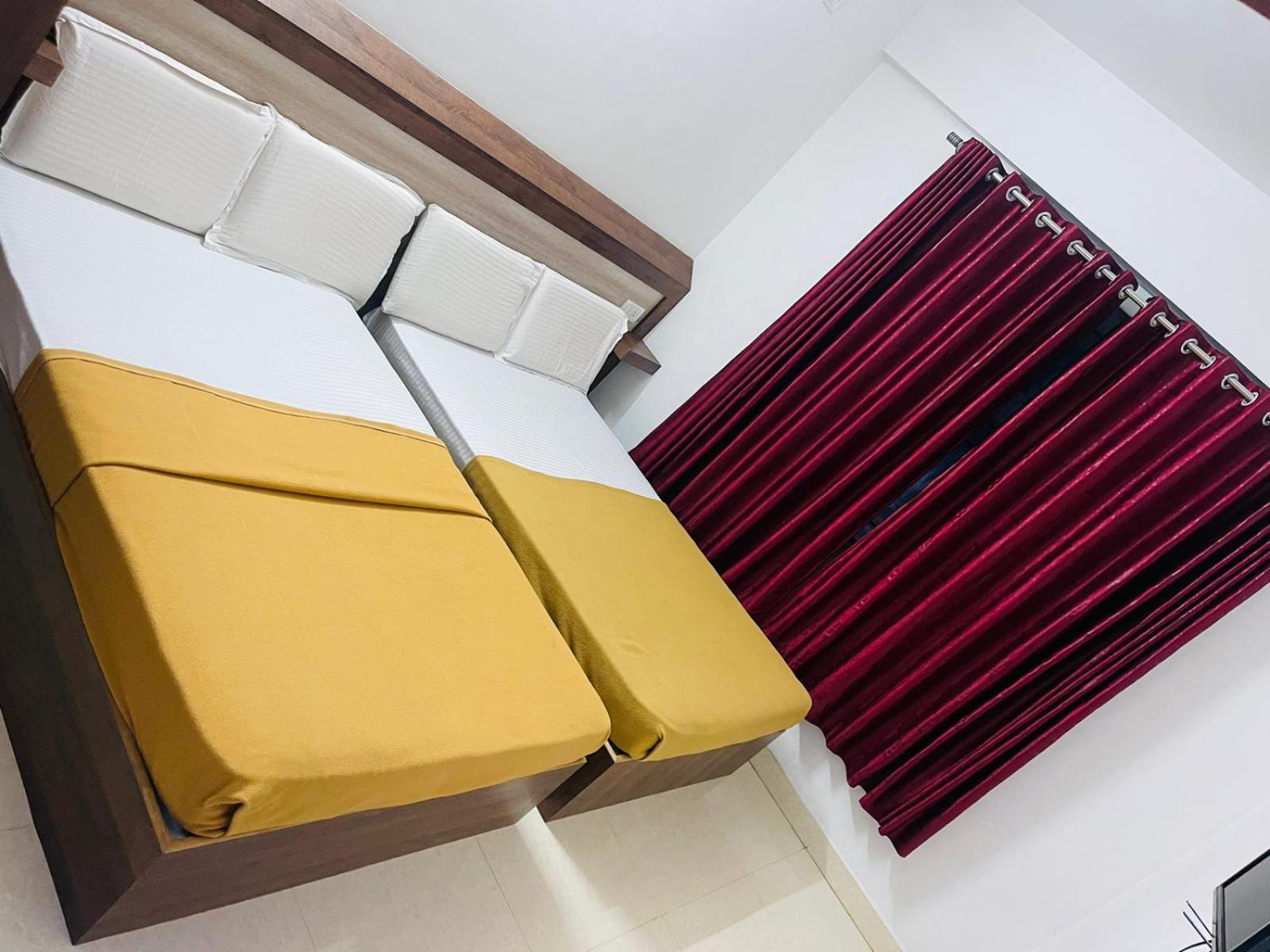 B Six Hotel Bangalore Esterno foto