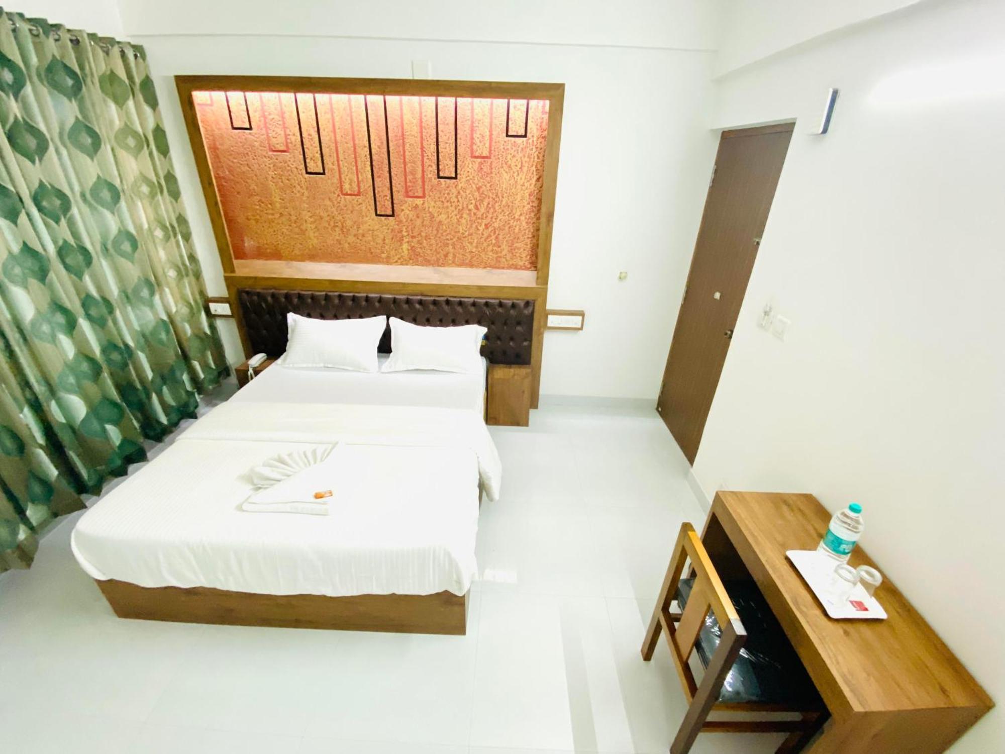 B Six Hotel Bangalore Esterno foto