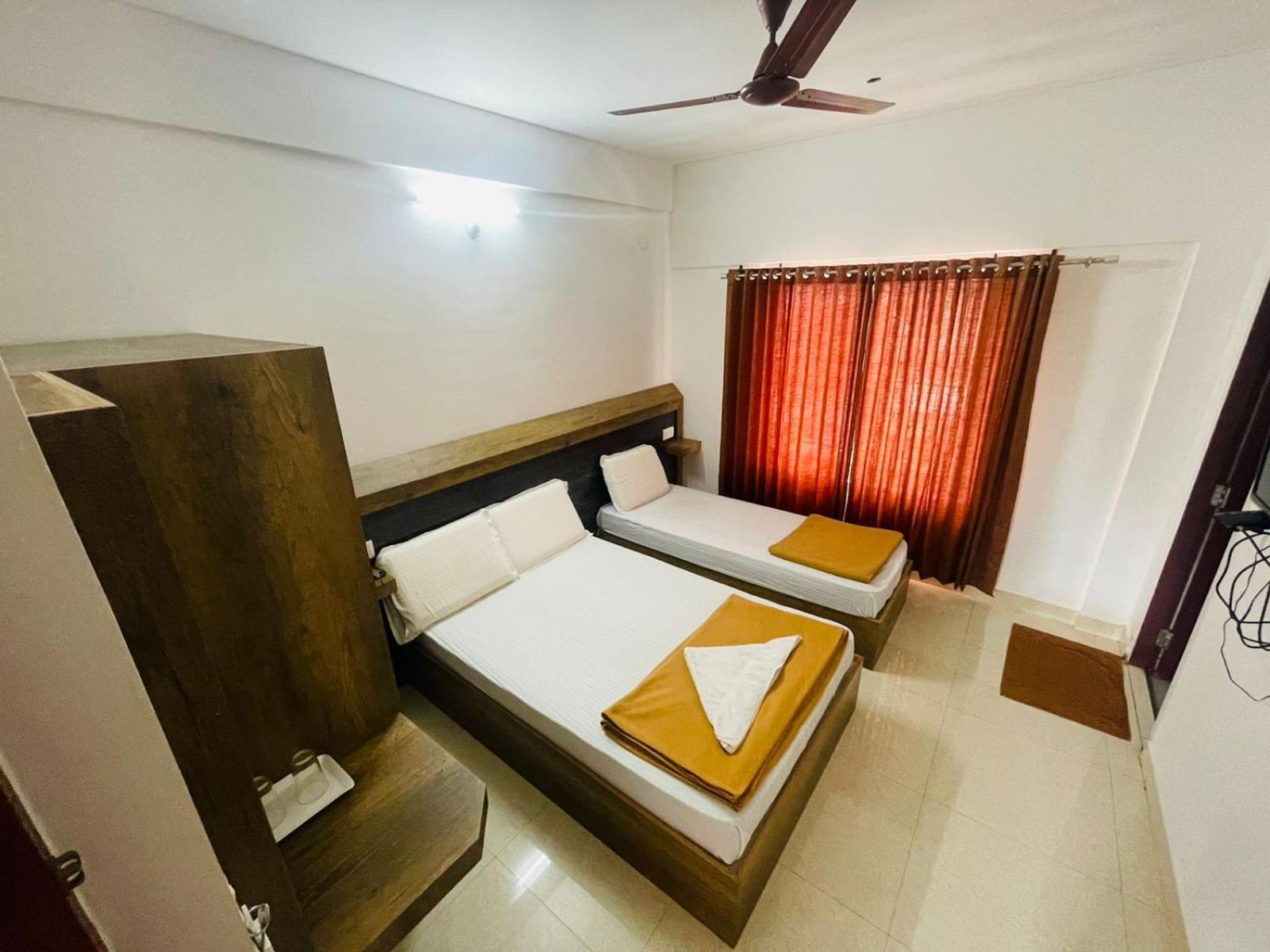 B Six Hotel Bangalore Esterno foto