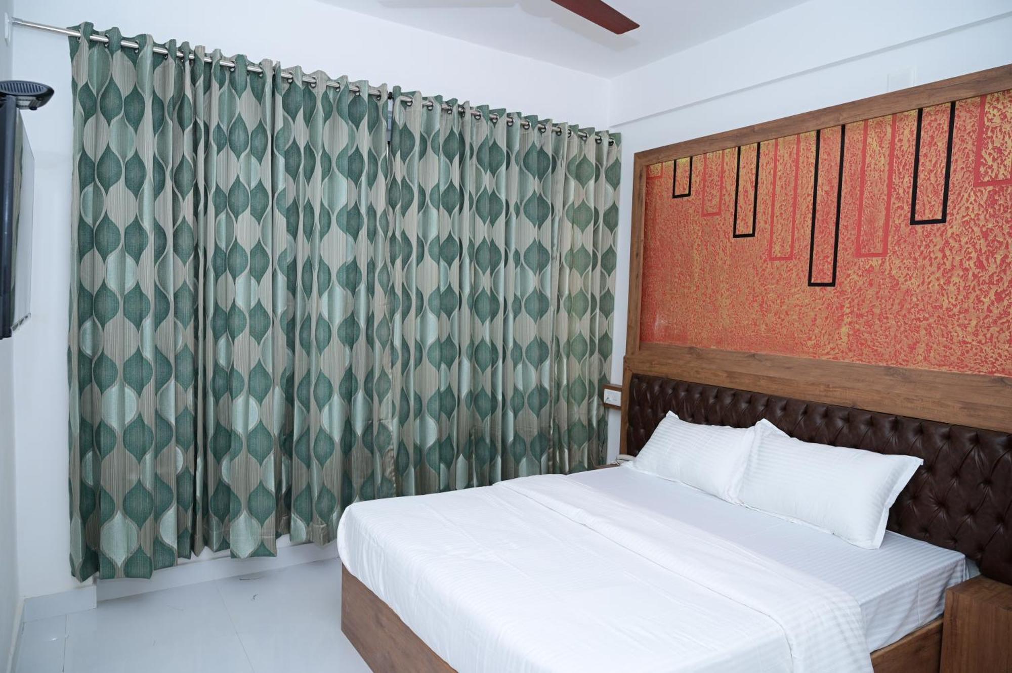 B Six Hotel Bangalore Esterno foto