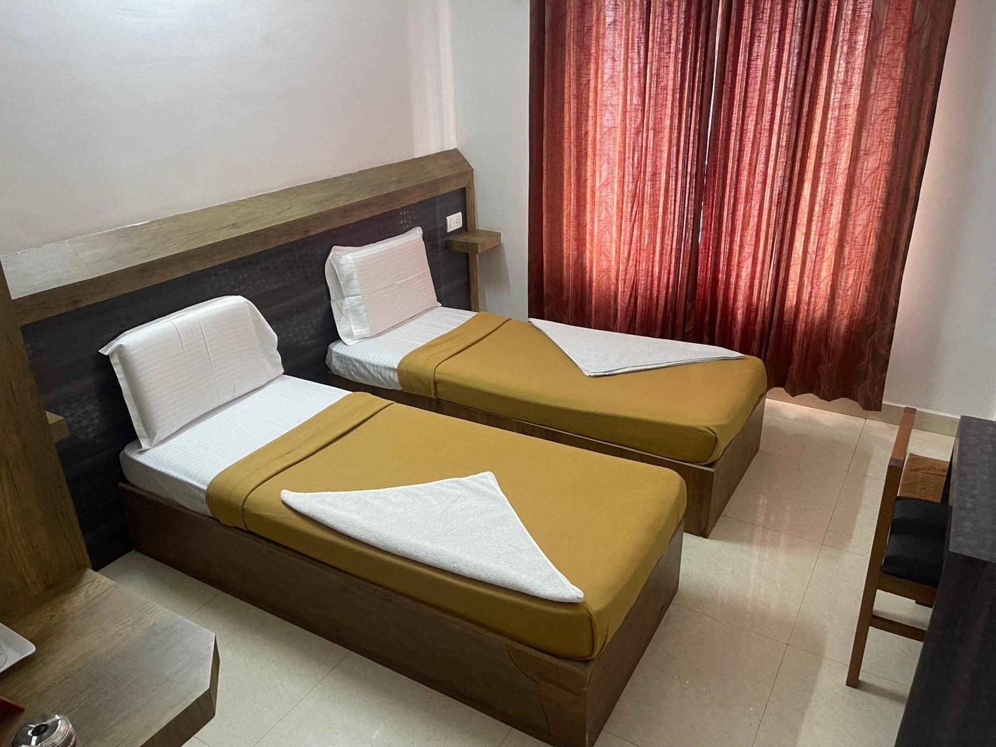 B Six Hotel Bangalore Esterno foto