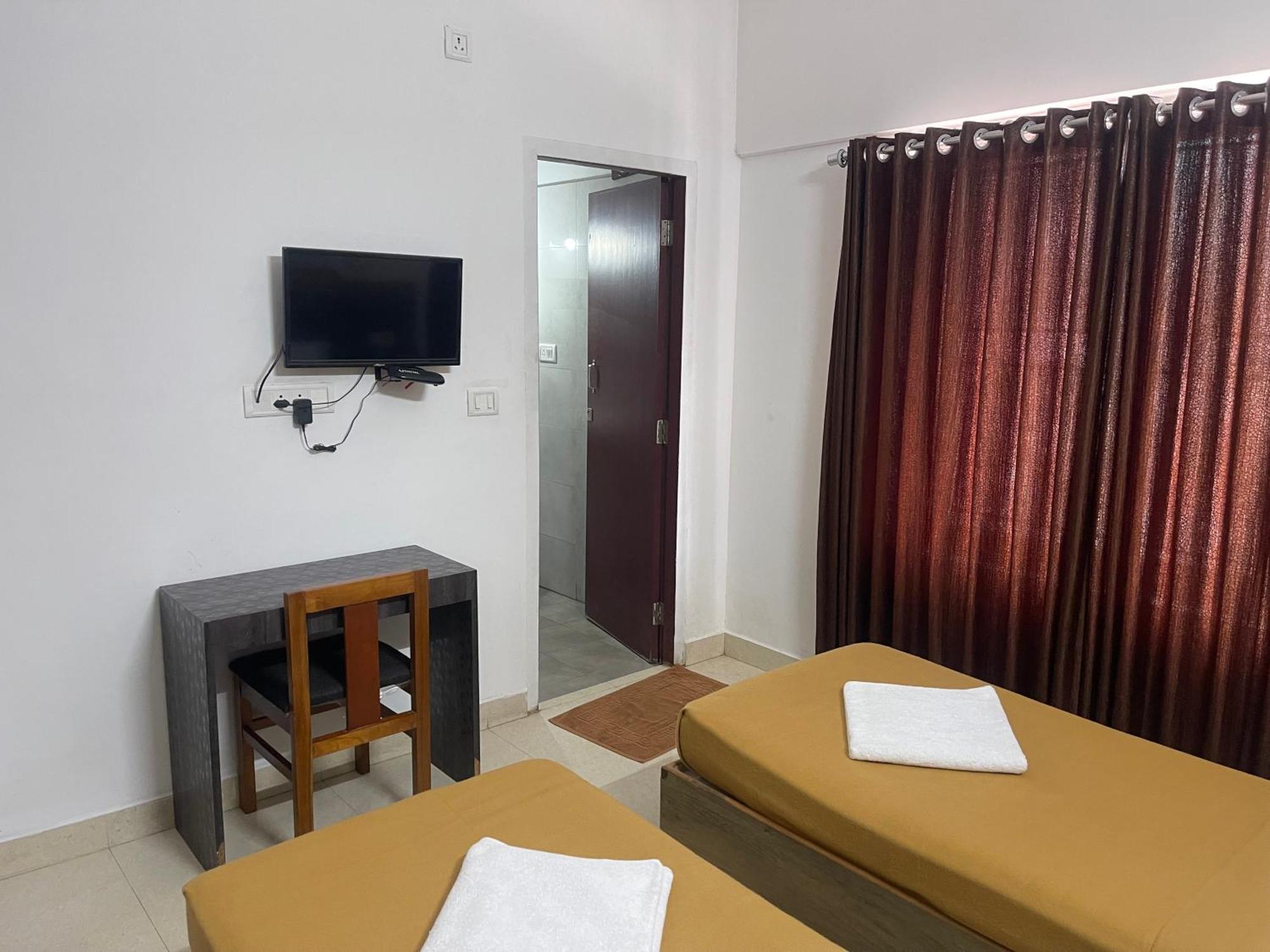 B Six Hotel Bangalore Esterno foto