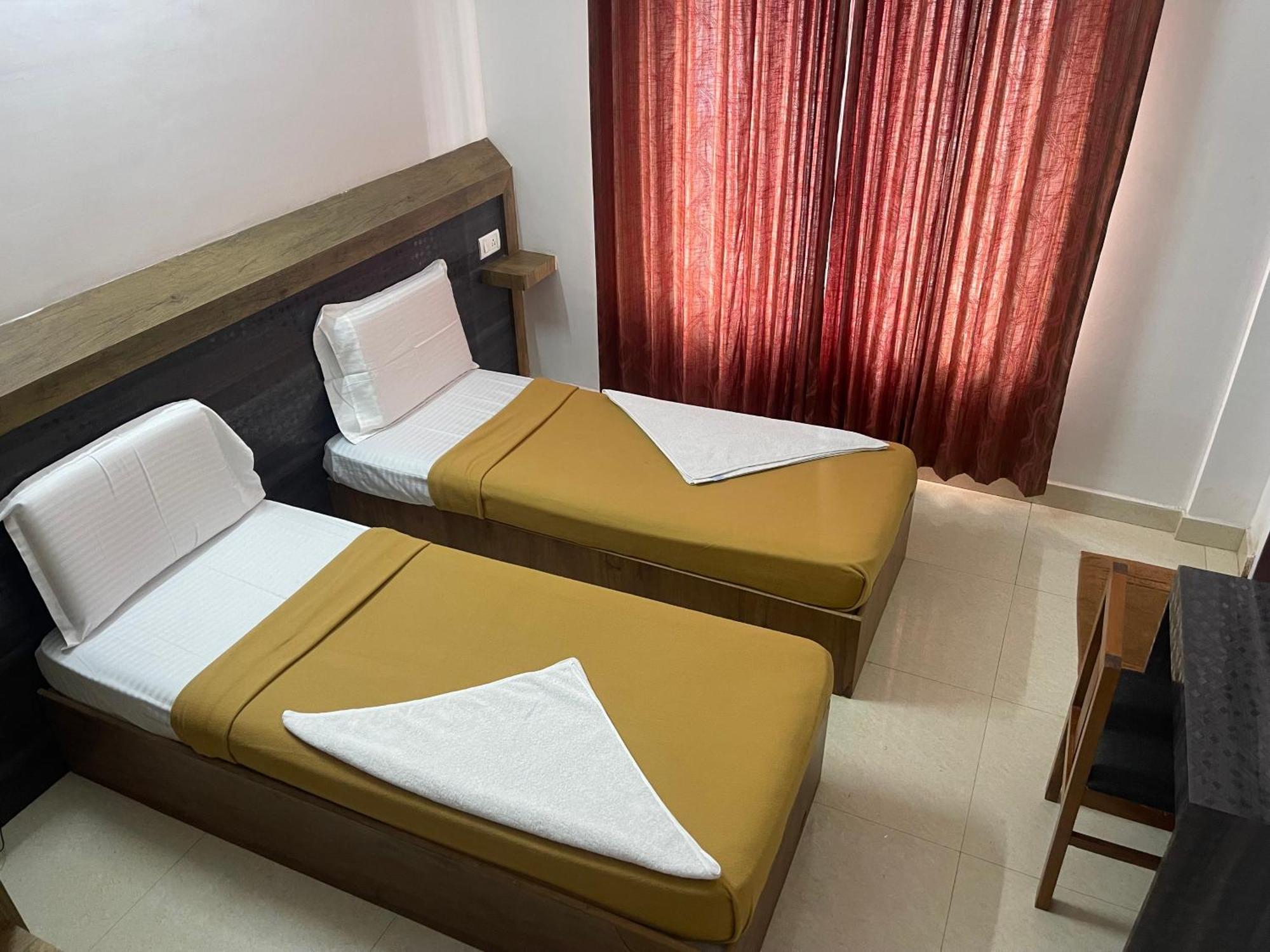 B Six Hotel Bangalore Esterno foto