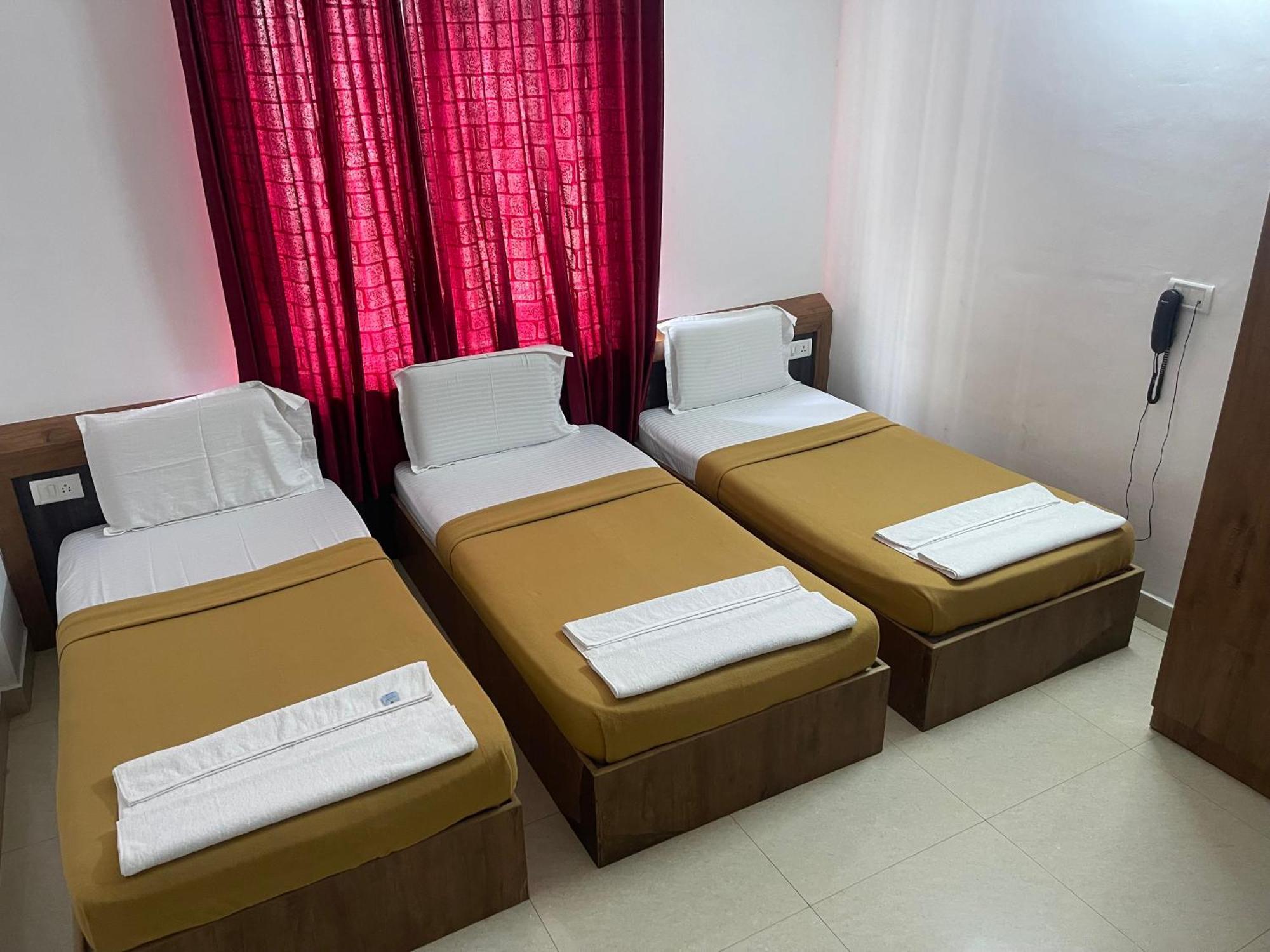 B Six Hotel Bangalore Esterno foto