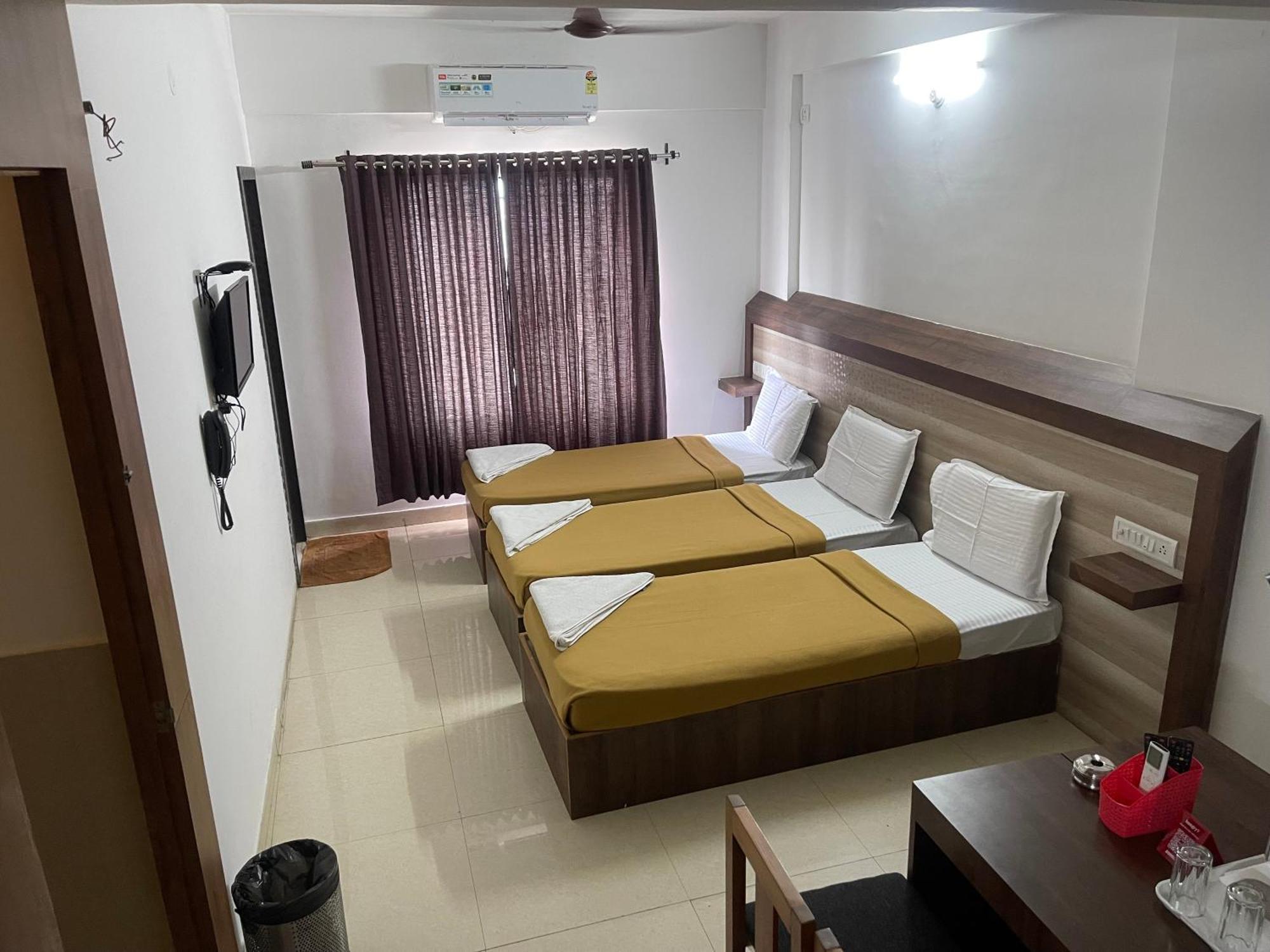 B Six Hotel Bangalore Esterno foto