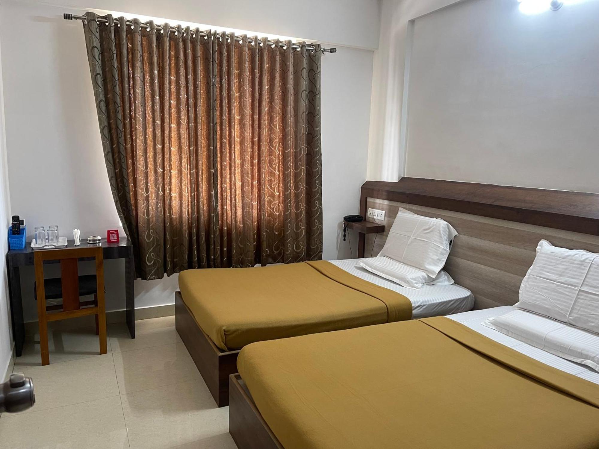 B Six Hotel Bangalore Esterno foto