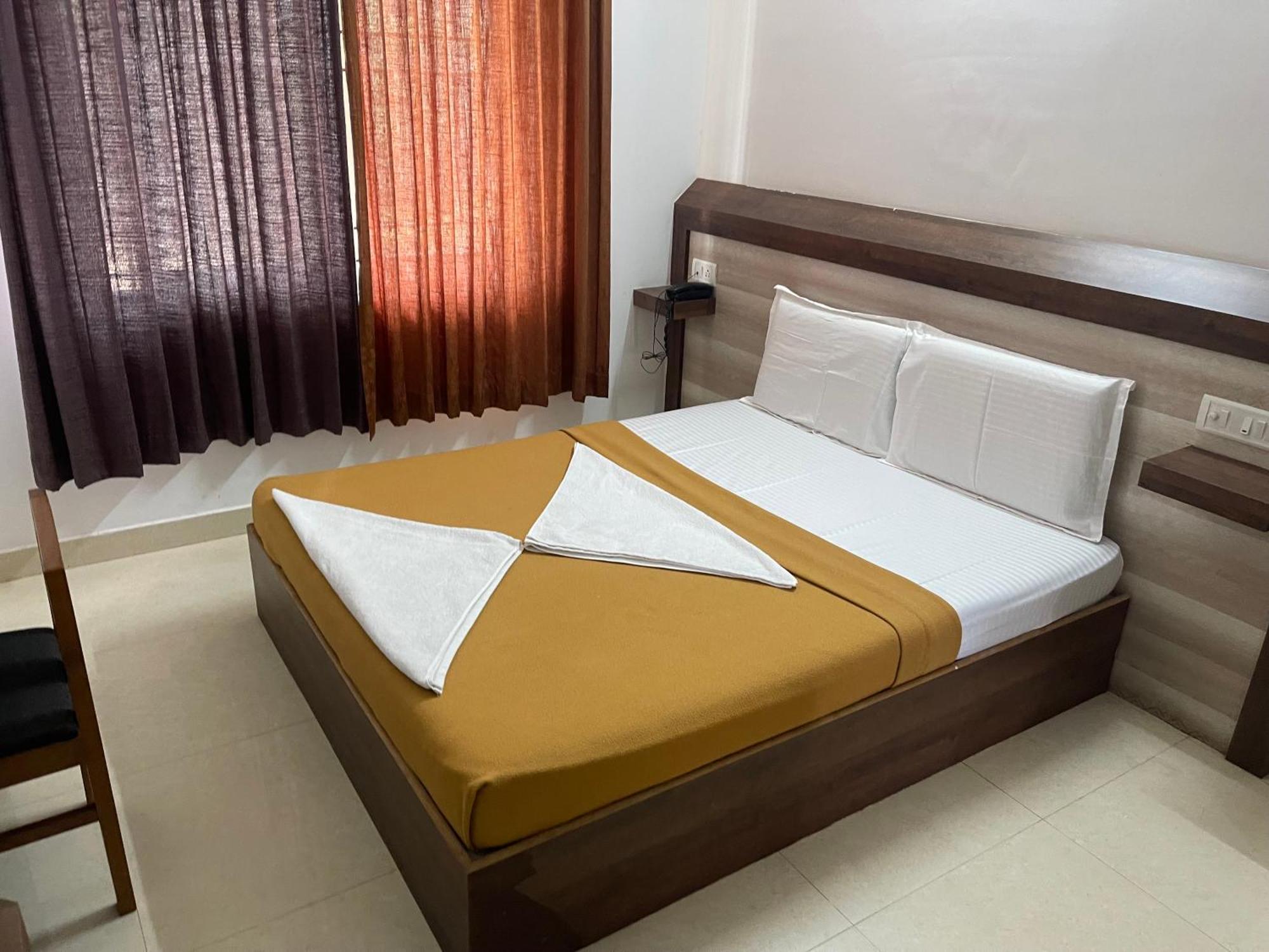 B Six Hotel Bangalore Esterno foto